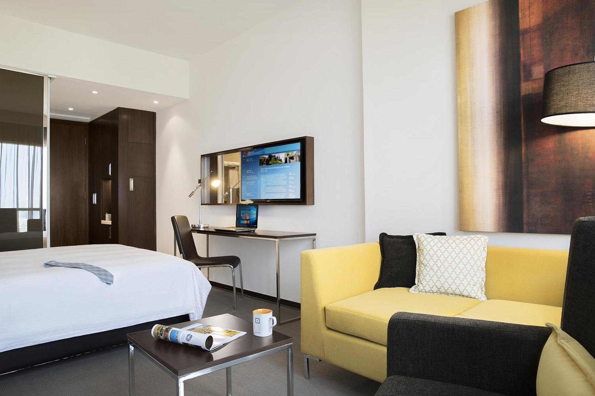 Accessible Room Queen Bed,919413298:JPEG